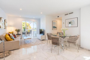 Azahara 1 8B Beautiful apartment frontline golf in popular Aloha